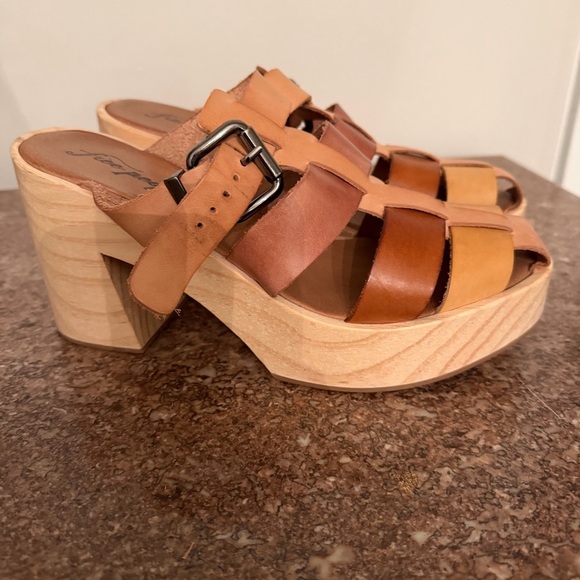 NWOT Free People Bellevue Clog in River Multi Heeled Slip On Sandals Size 38/8 - Picture 2 of 6